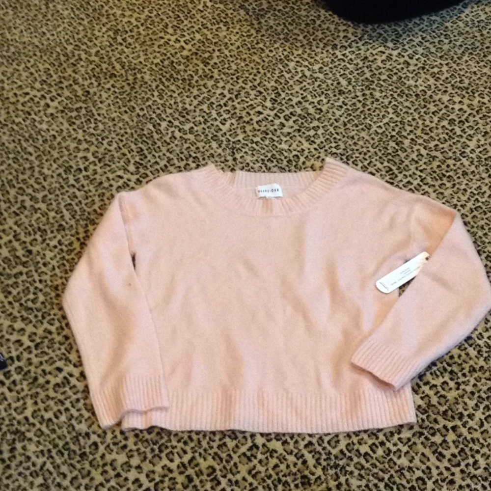 BMWT Super soft and contemporary Olive+Oak sweater